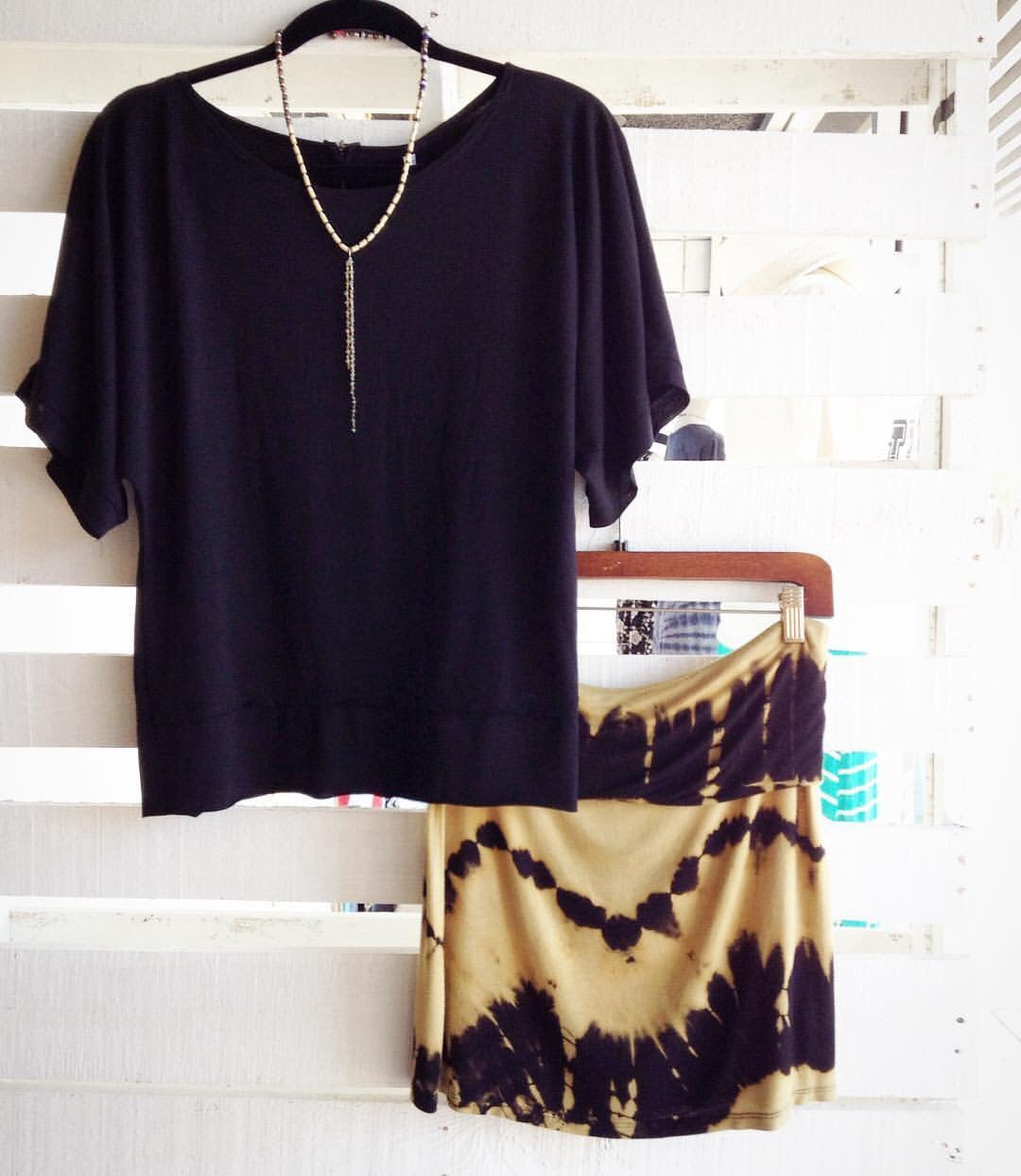 Black kimono knit top Zippered back