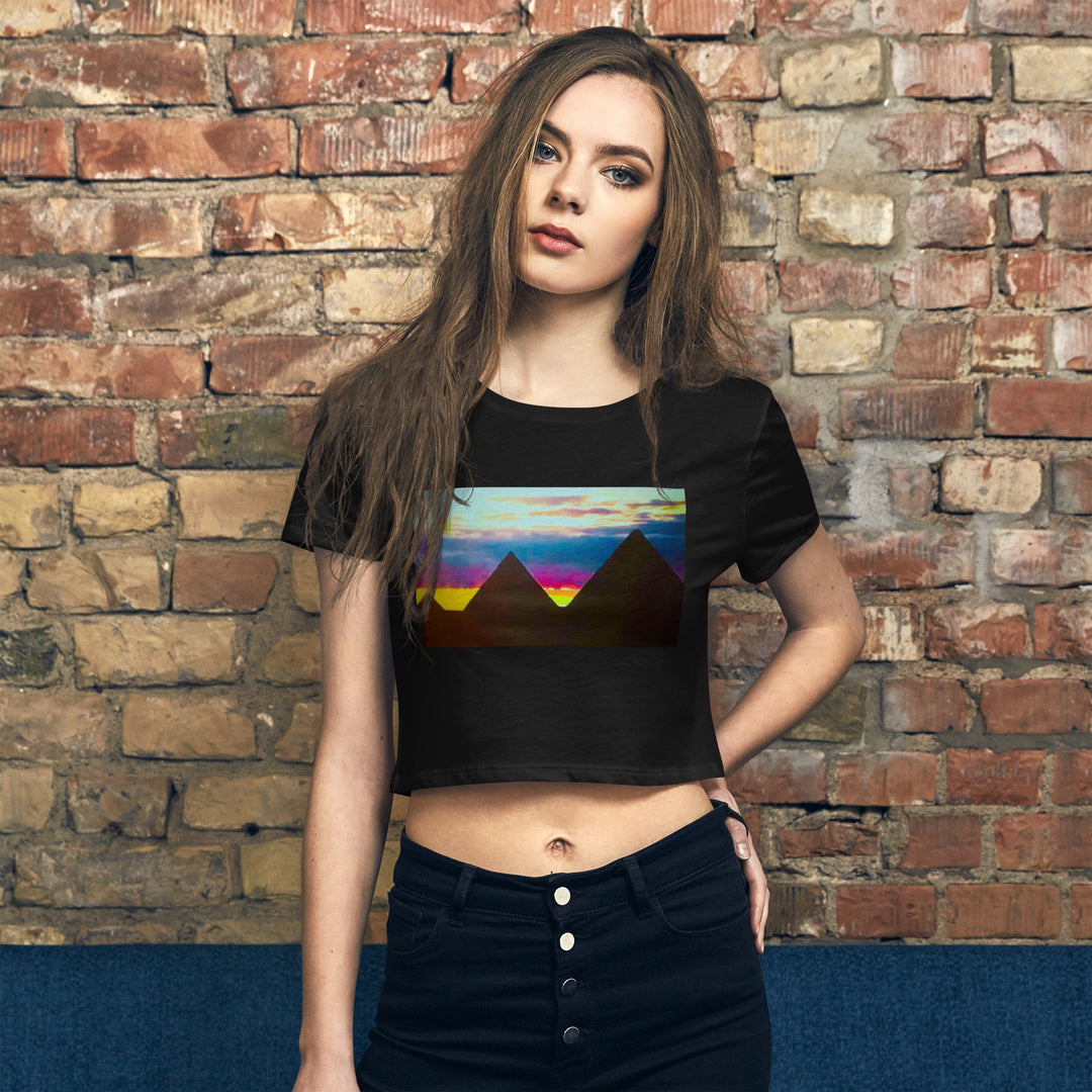 Women’s Pyramid Sunset Crop Tee