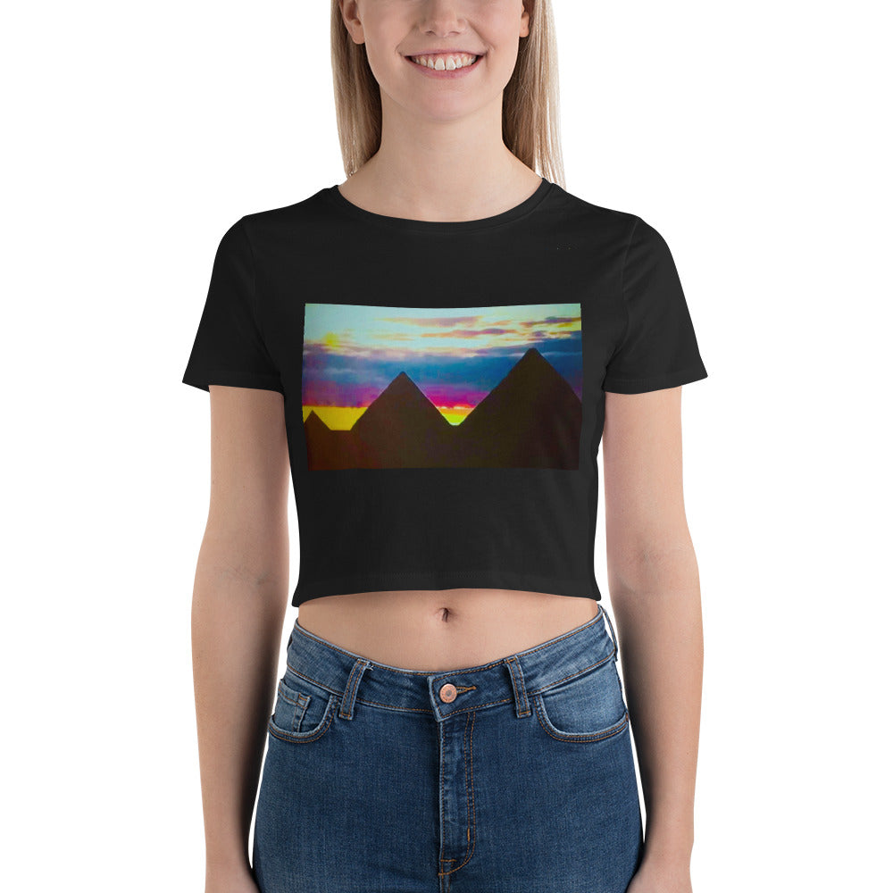 Women’s Pyramid Sunset Crop Tee