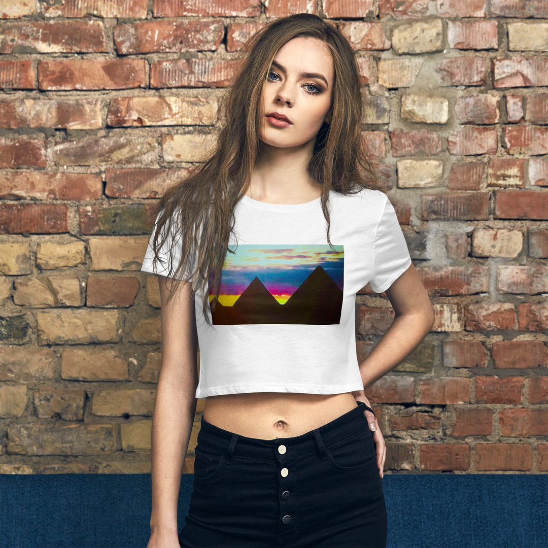 Women’s Pyramid Sunset Crop Tee